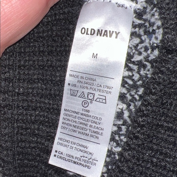 OLD NAVY Black and White Checkered Dog or Cat Sweater
Size: MEDIUM - Picture 6 of 16